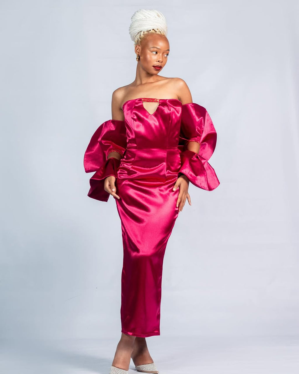 Elegant detachable ruffle hands dress